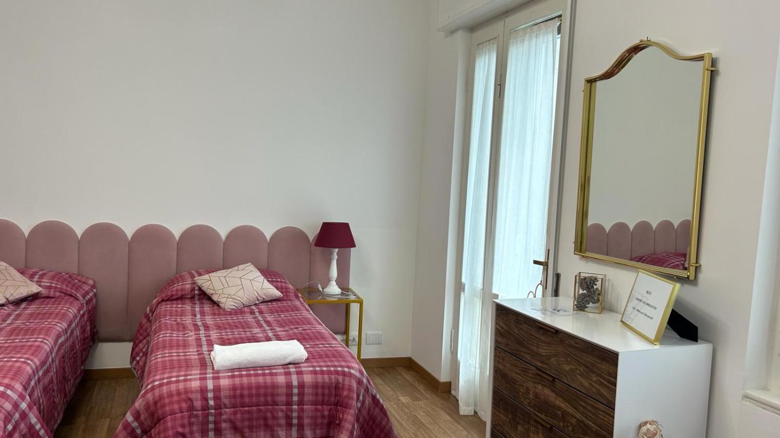 Comfort Accommodation Room Bergamo Buitenkant foto